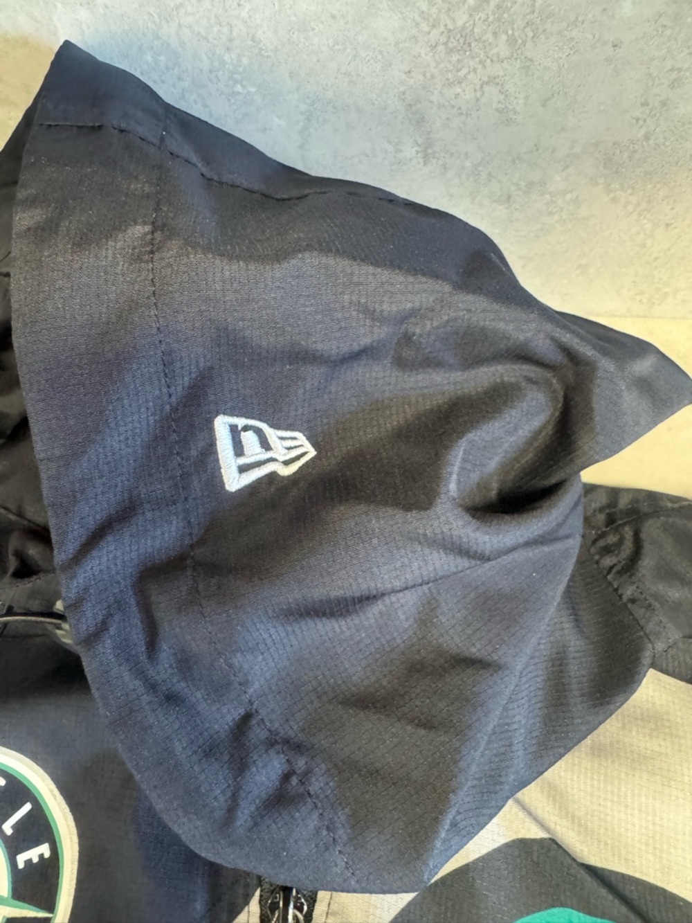 Seattle Mariners Jacket - Picture 5 of 11